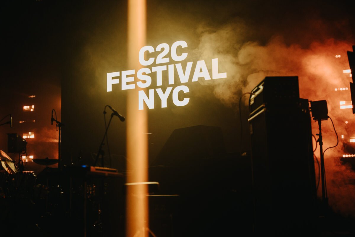 Da Torino a New York: C2C Festival compie 25 anni e approda al Knockdown Center, cuore dell’avanguardia indipendente