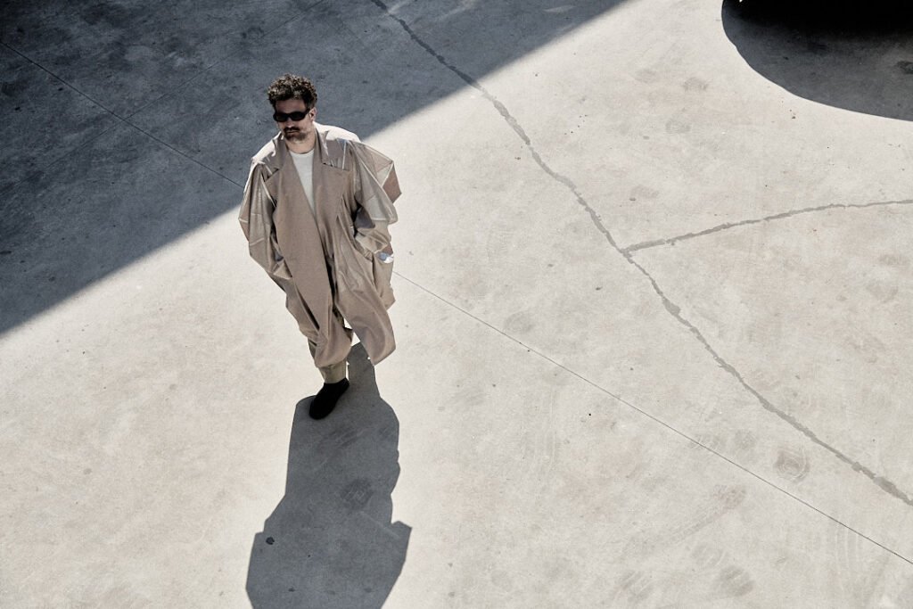 total look issey miyakeSUNGLASSES AF REFLECT EYEWEAR, SHOES MARSÈLL 